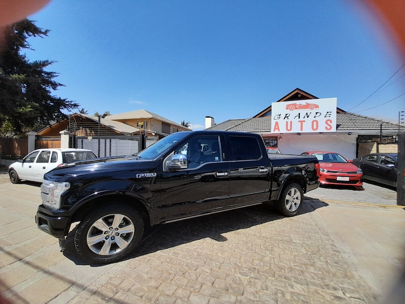 Encuentre camionetas usadas como una Ford F150 en la automotora Grande Autos Vitacura, Chile. Camionetas Usadas Vitacura Ford F150