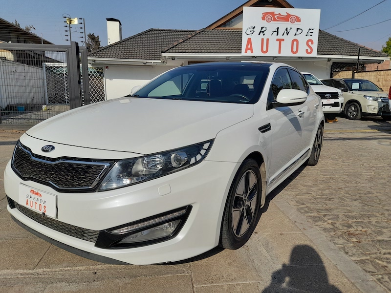 Encuentre autos sedán usado como un Kia Optima en la automotora Grande Autos en Vitacura, Chile. Autos Sedán Usado Vitacura Kia Optima