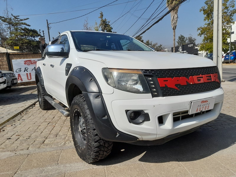 Encuentre camionetas usadas como una Ford F150 en la automotora Grande Autos Vitacura, Chile. Santiago Camionetas Usadas Ford Ranger
