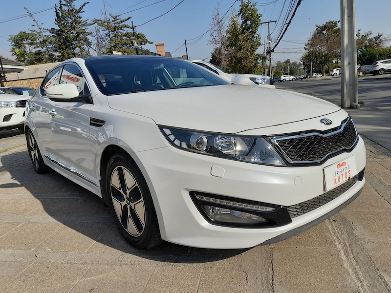Encuentre autos sedán usado como un Kia Optima en la automotora Grande Autos en Vitacura, Chile. Autos Sedán Usado Vitacura Kia Optima