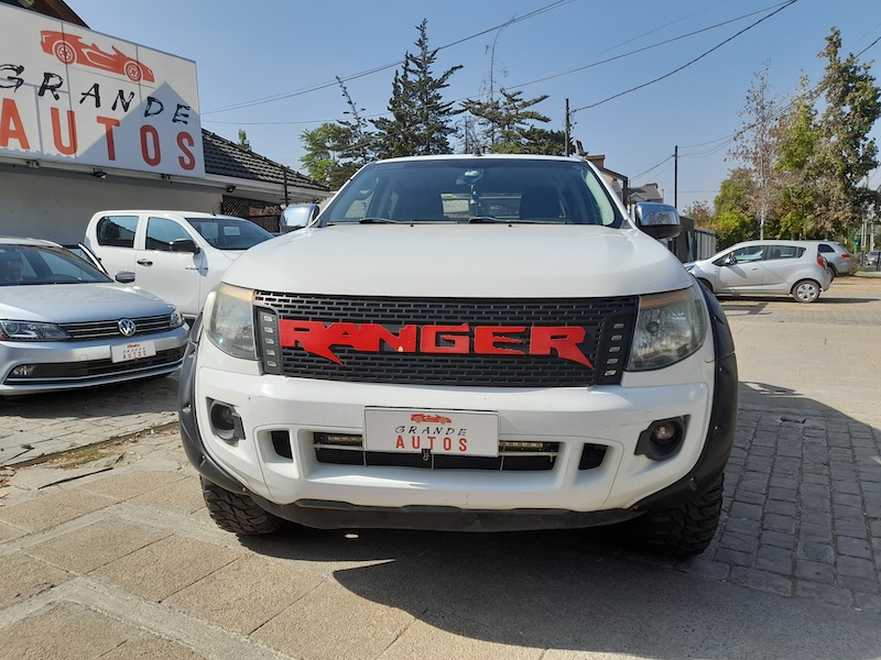 Encuentre camionetas usadas como una Ford F150 en la automotora Grande Autos Vitacura, Chile. Camionetas Usadas Santiago Ford Ranger